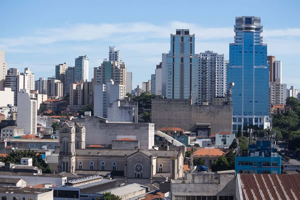 Negócios e Comércio em Santana